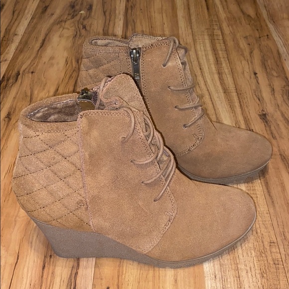 MIA Shoes - MIA 3 in’ wedge rubber lace up bootie khaki size 7